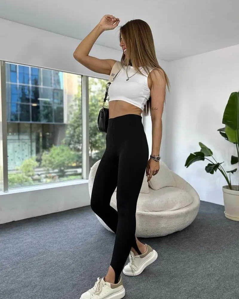 Noir High-Waist Leggings