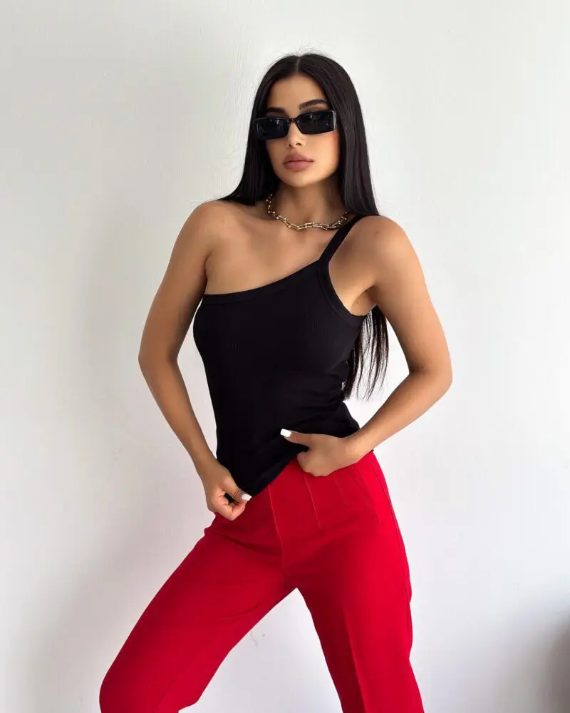 RED HIGH WAIST PLEATED PANTS