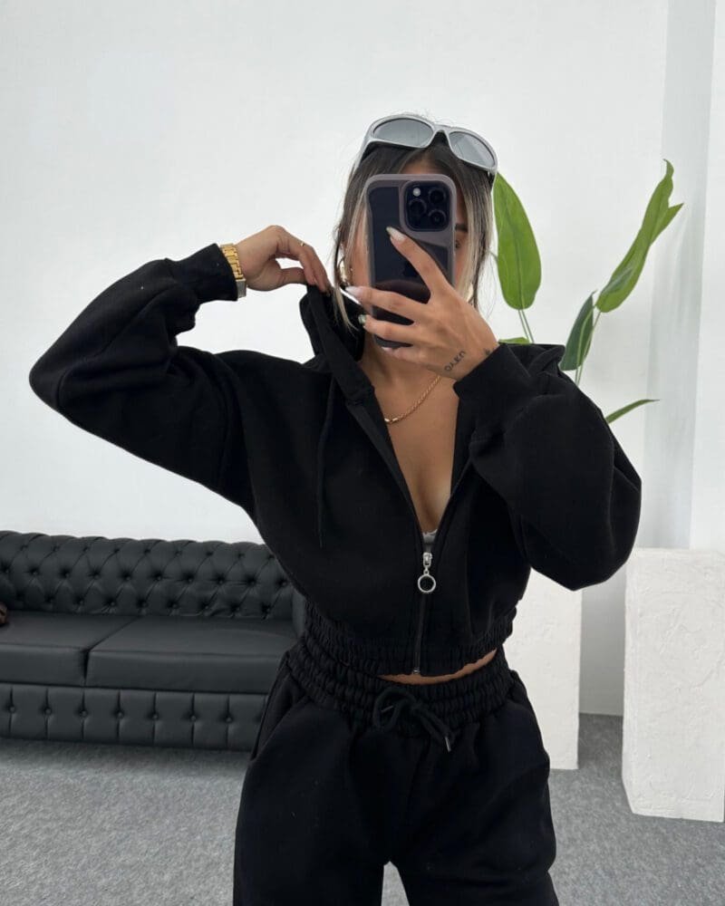 Bella's Sporty Chic Tracksuit Set-Black