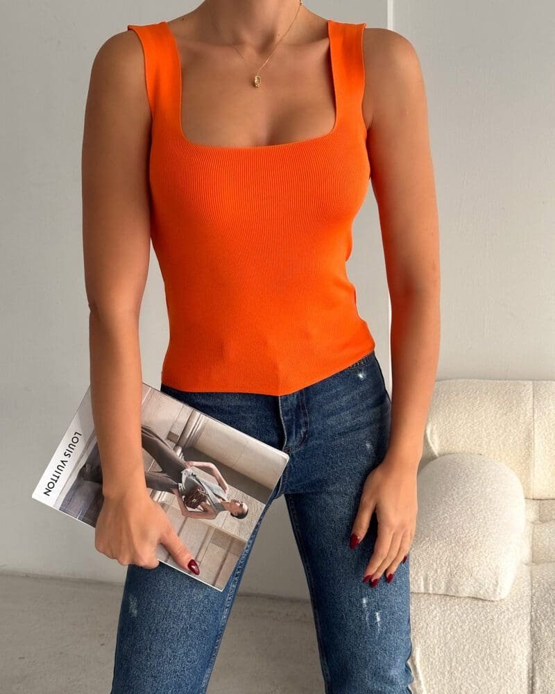ORANGE CROPTOP LONG