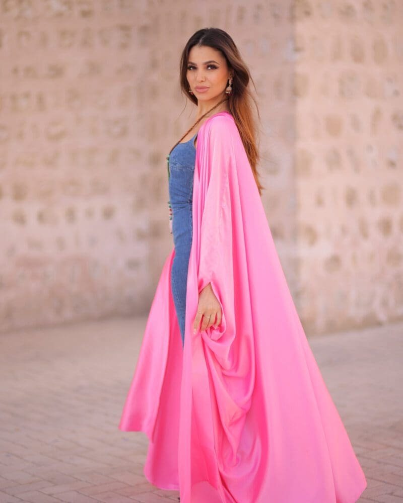 Yamama (يمامة) Abaya - Bubblegum