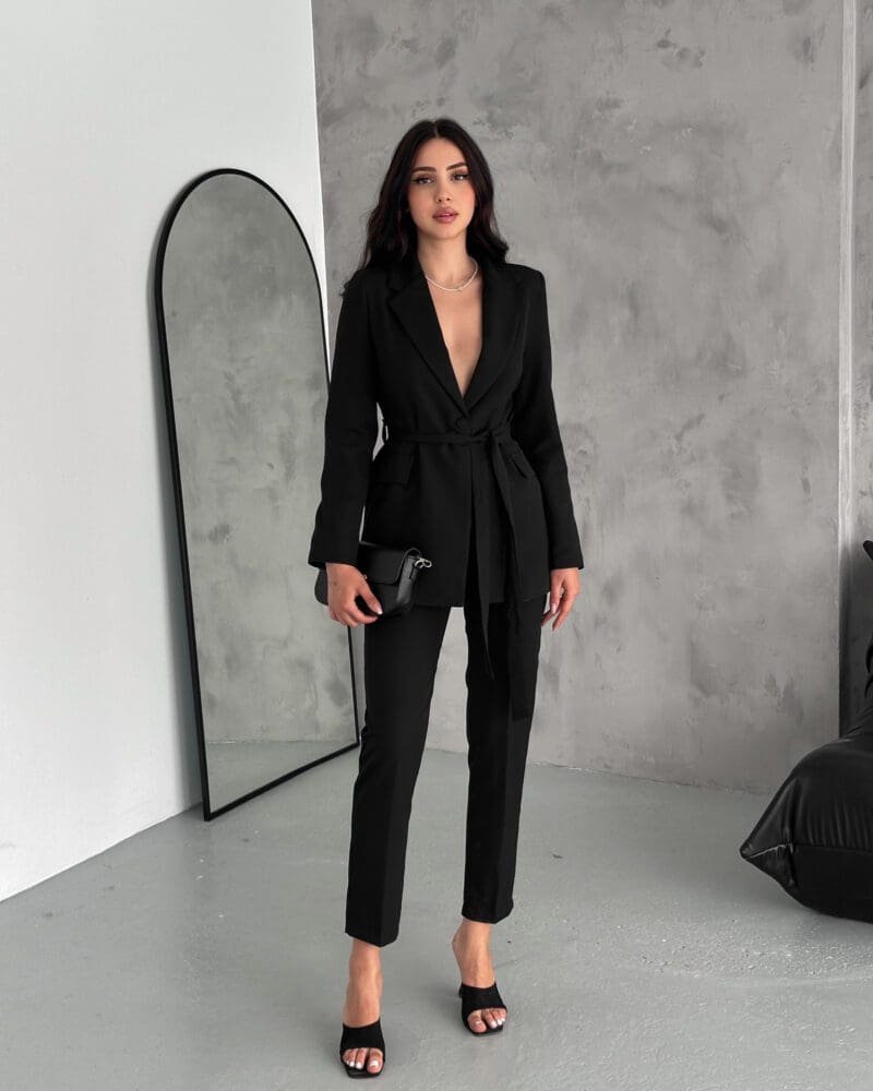 Elegant Blazer & Flexi Trousers Duo - Black