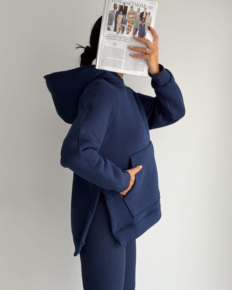 Trendy Traverse Tracksuit-Navy