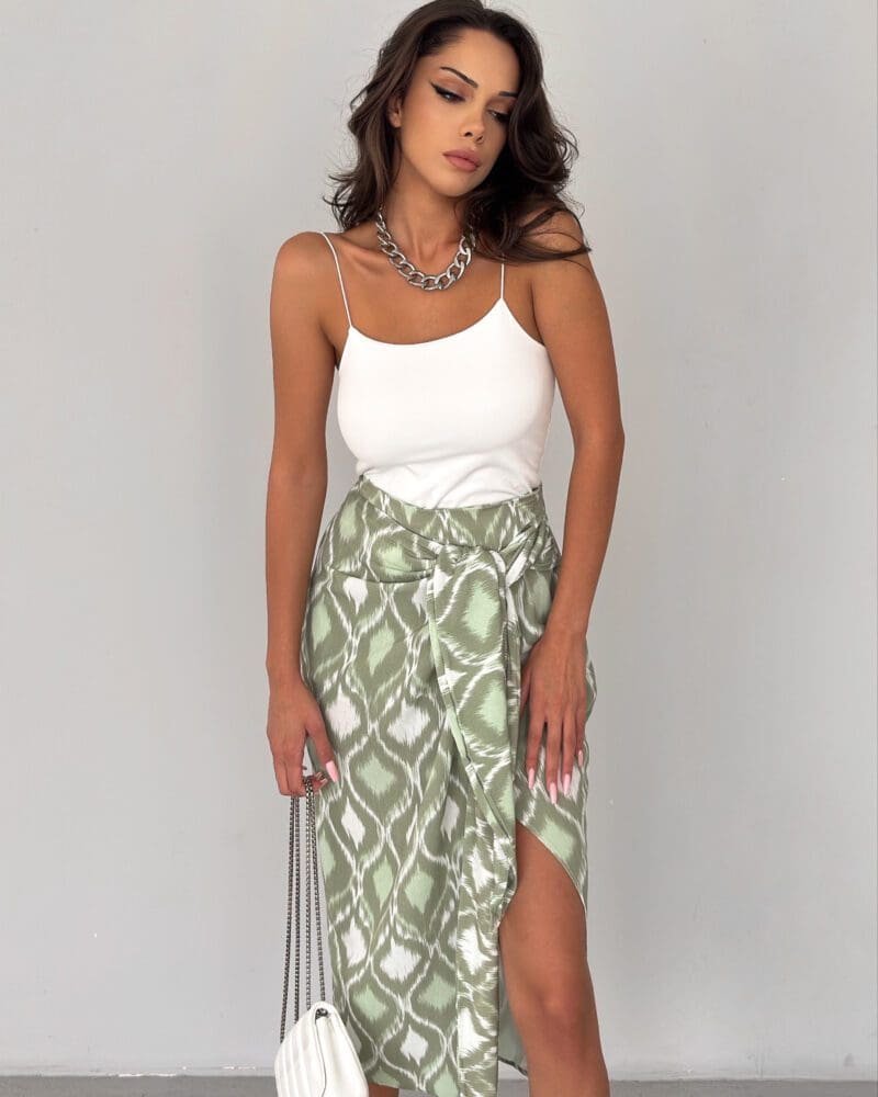 VerdeVogue Slit Patterned Skirt