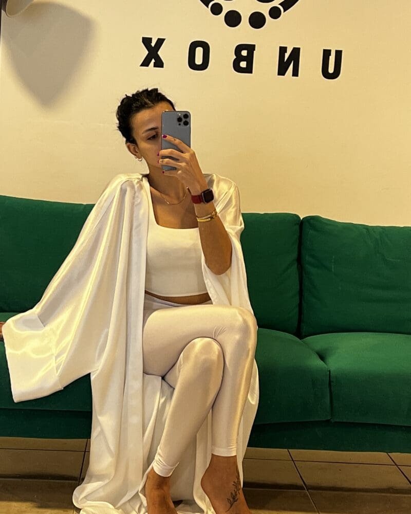 UNBOX Original Abaya/Bisht-  White