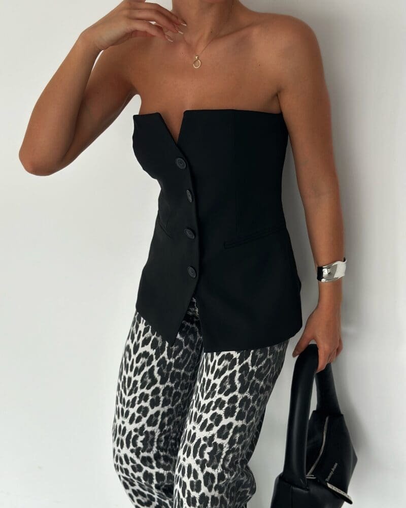 Noir Buttoned Vest