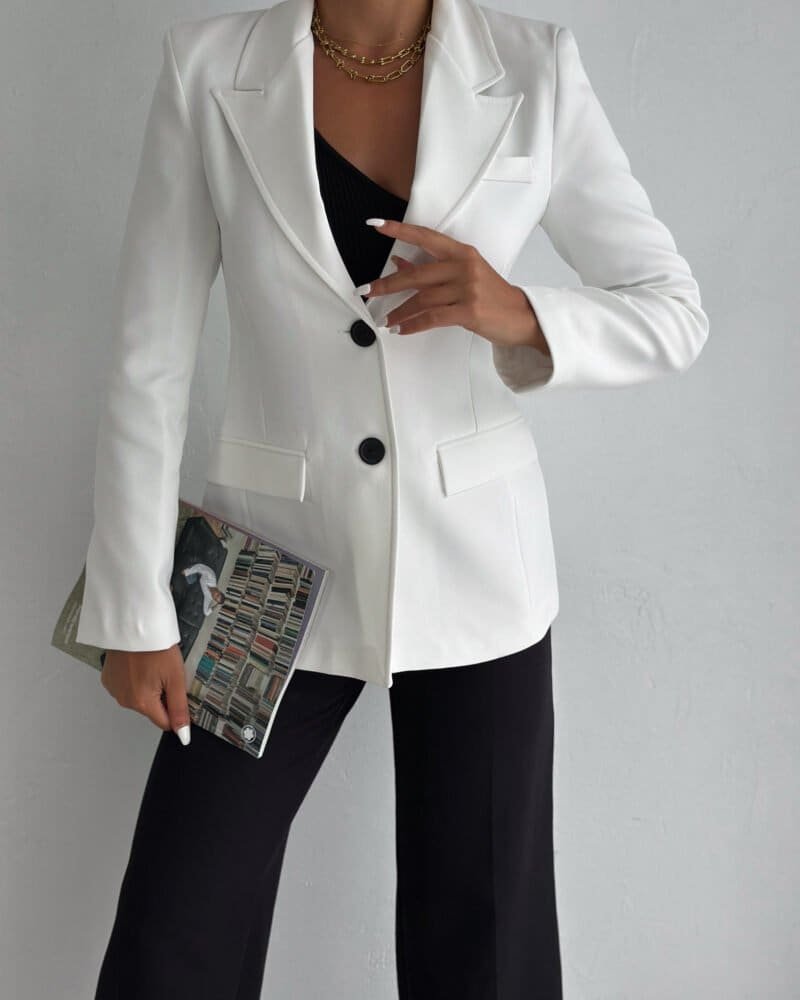 Fitted Allure Blazer - White