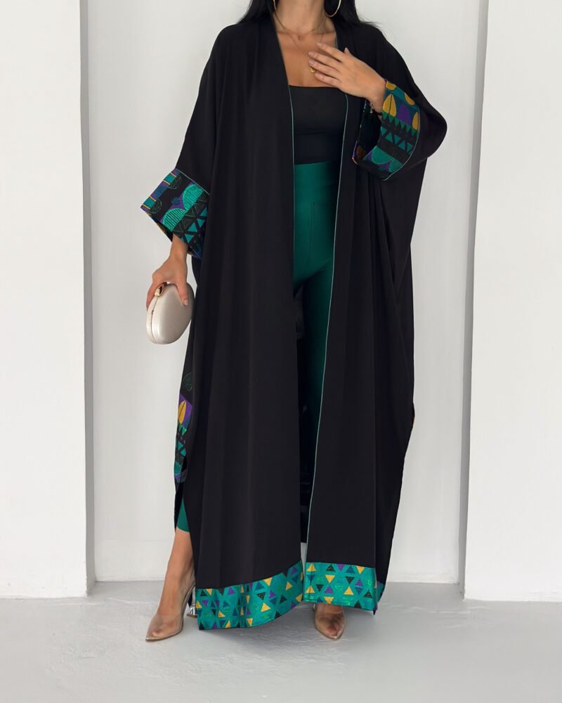 Zahra Noir Abaya